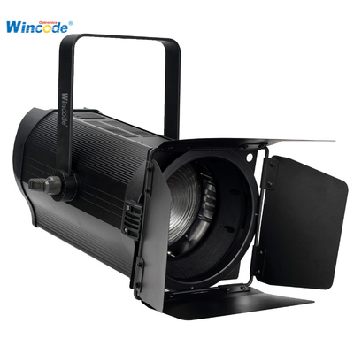 400W LED 프레스넬 스팟 얼굴 빛 RGBALC 6 in 1 자동 확대 2,700 ~ 12,000K에서 완전히 조정할 수 있습니다