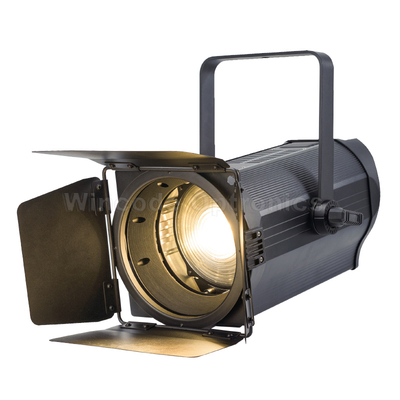 좋은 가격 300W LED 프레넬 스포트라이트 3200K-5600K CCT 50000H 수명 온라인으로